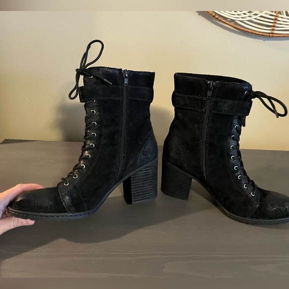 Born Cass Suede Leather Lace Up Boots - Picture 5 of 11